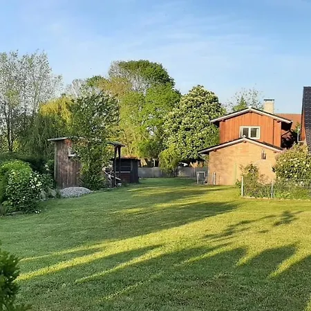 Flotte Biene In Buggow *