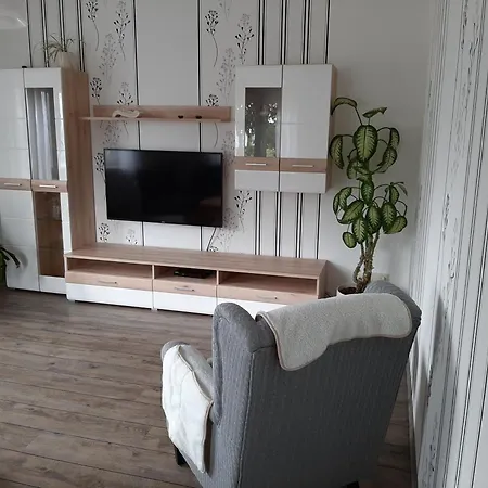 Flotte Biene In Buggow Semesterbostad Rubkow