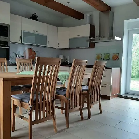 Flotte Biene In Buggow *